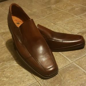 Men's shoes